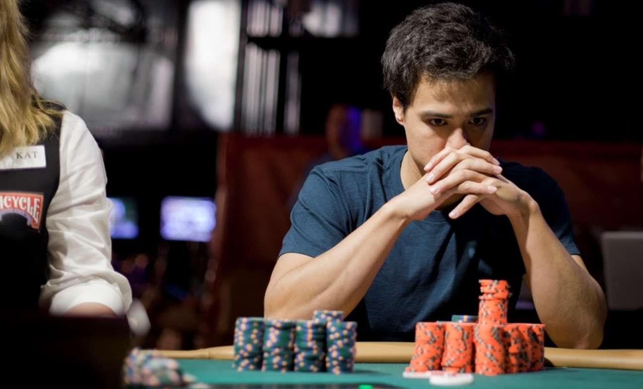 Common Mistakes Poker Beginners Make and How to Avoid Them